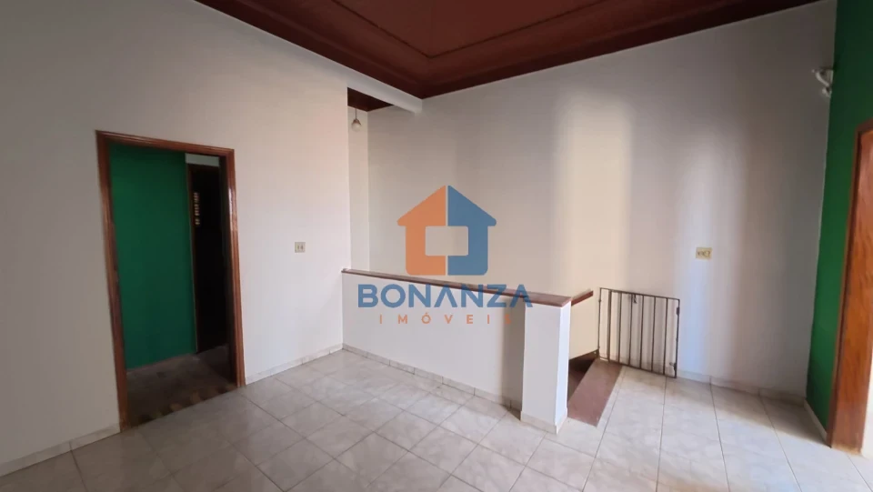 Casa Piso Superior - R. XV de Novembro, 323