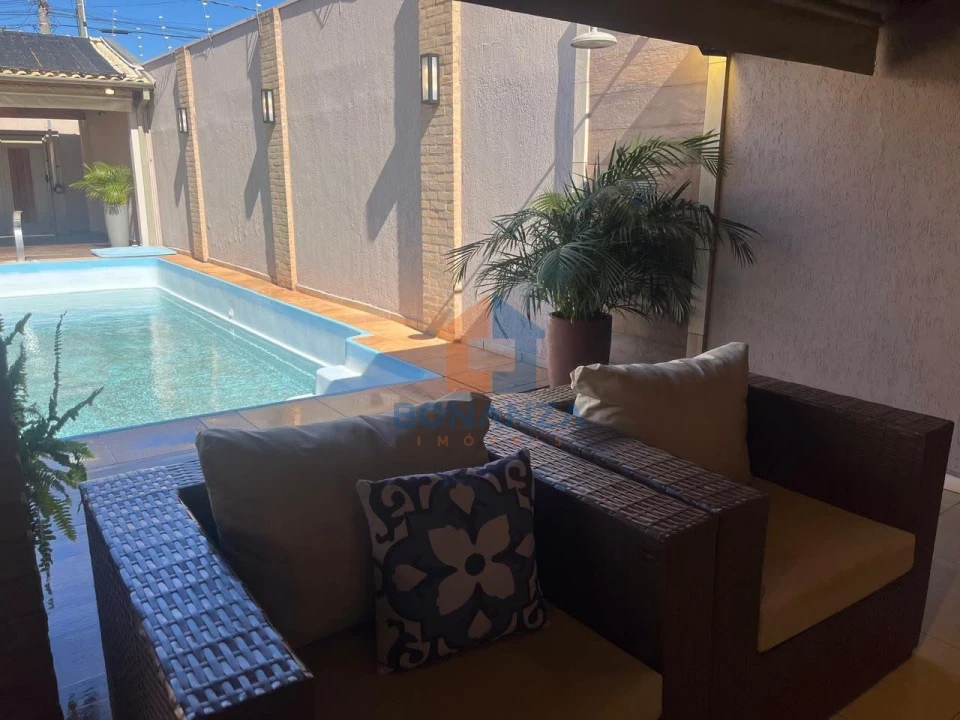 Imagens do imóveis Casa à venda no Jardim Melita