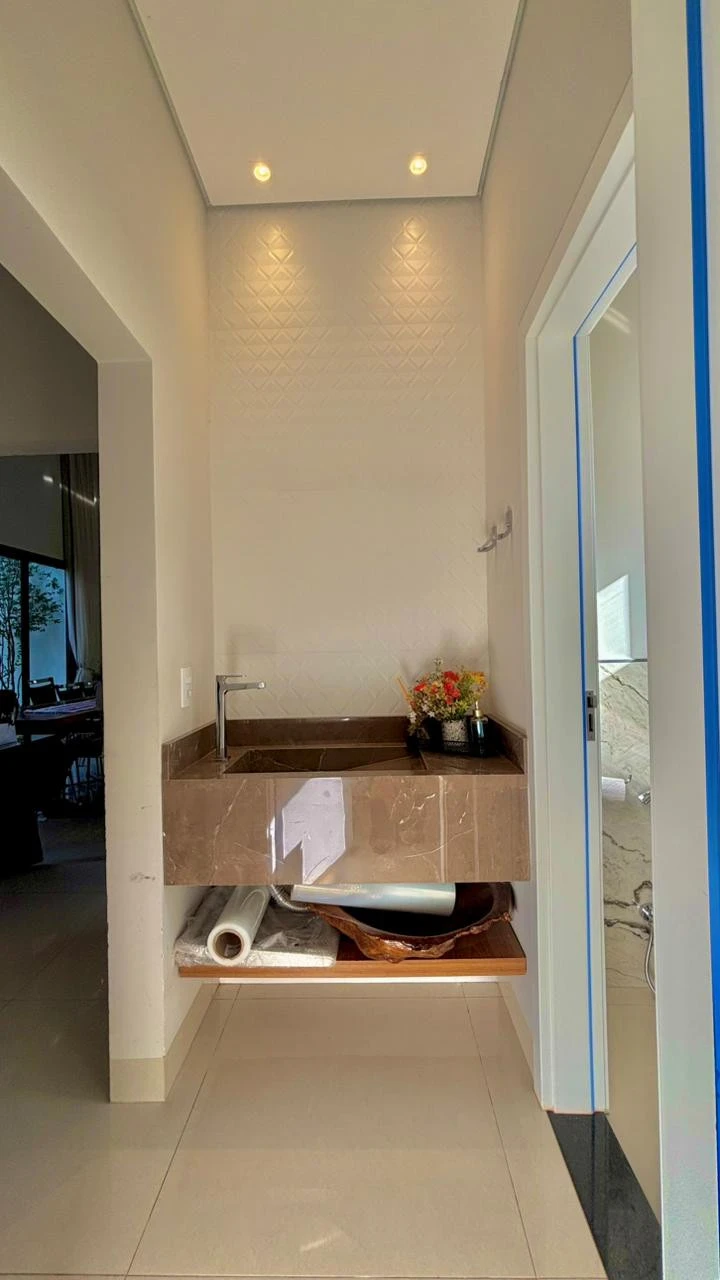 Imagens do imóveis Casa Em Condomínio Á Venda Casa Rondonópolis