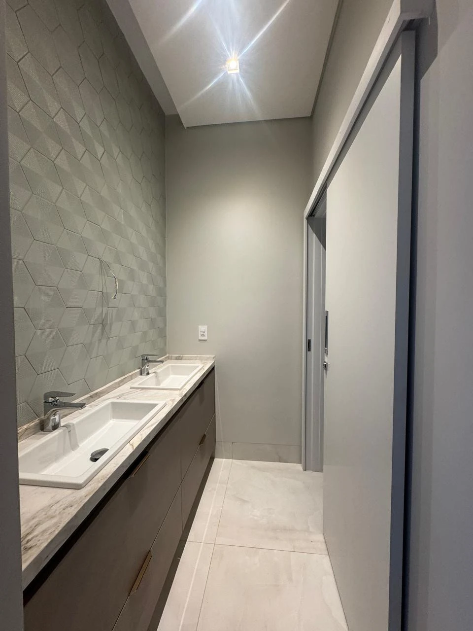 Imagens do imóveis Casa Em Condomínio Á Venda E Locação Casa Rondonópolis