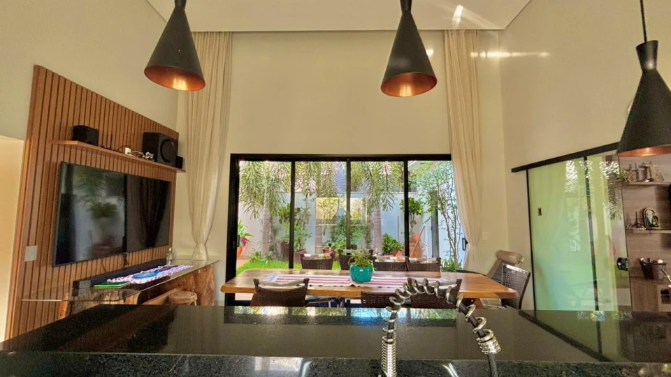 Imagens do imóveis Casa Em Condomínio Á Venda Casa Rondonópolis