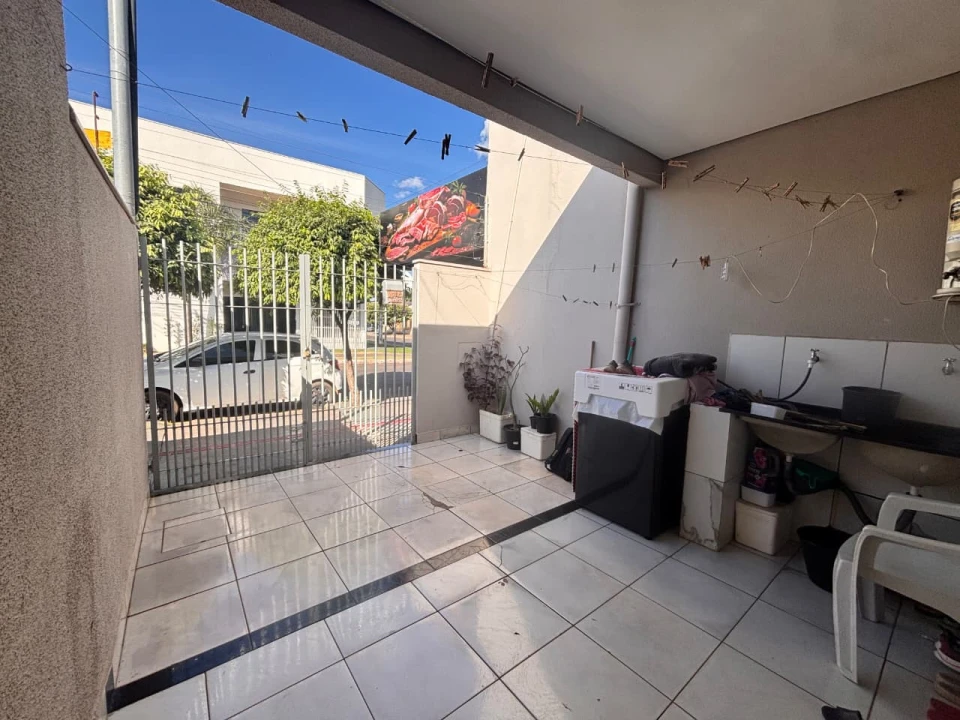 Imagens do imóveis Vendo SALÃO Comercial (com 4 KIT NET)