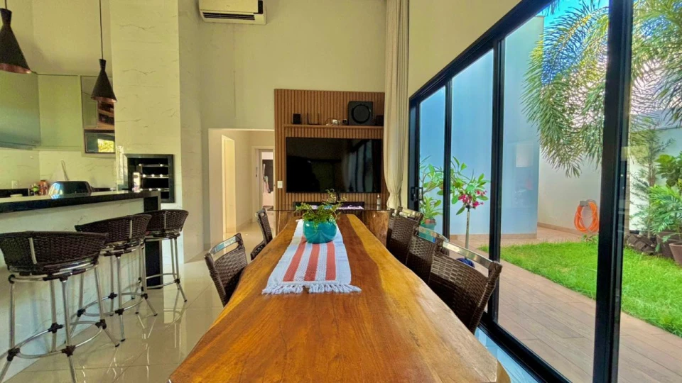 Imagens do imóveis Casa Em Condomínio Á Venda Casa Rondonópolis