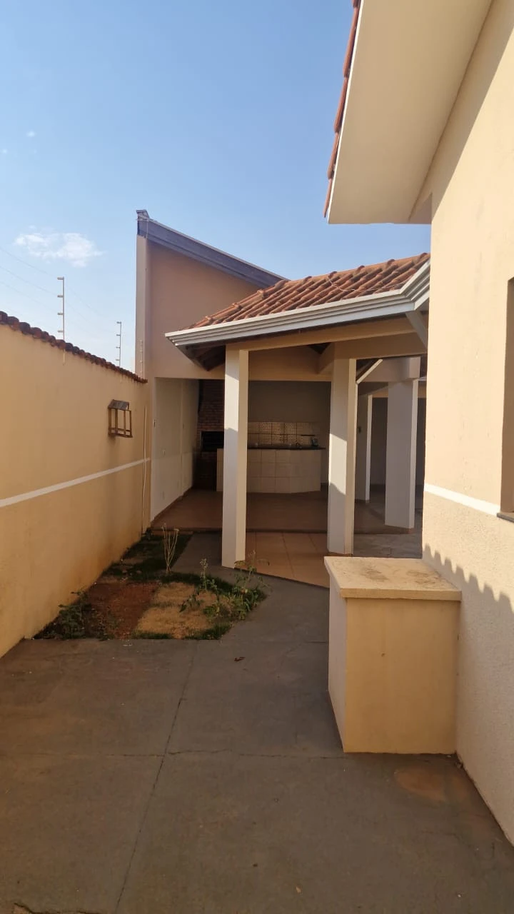 Imagens do imóveis Casa Para Alugar Parque Sagrada Família Rondonópolis