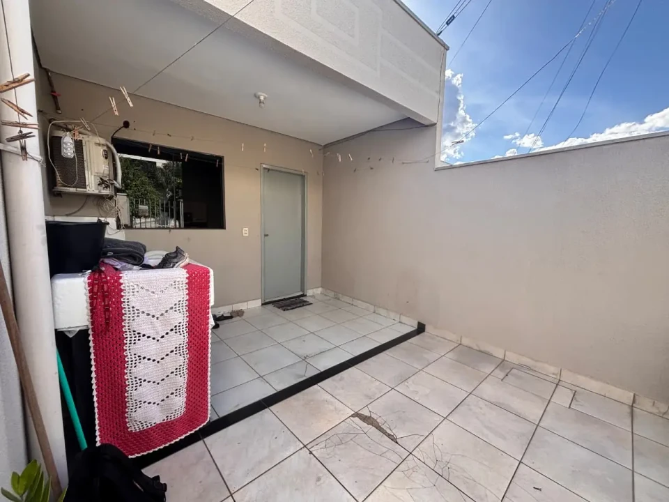 Imagens do imóveis Vendo SALÃO Comercial (com 4 KIT NET)