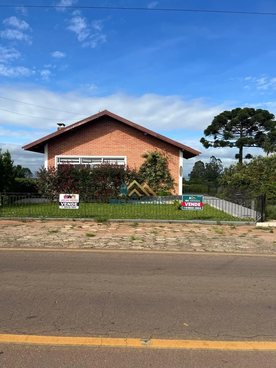 CASA - AVENIDA DOS PIONEIROS