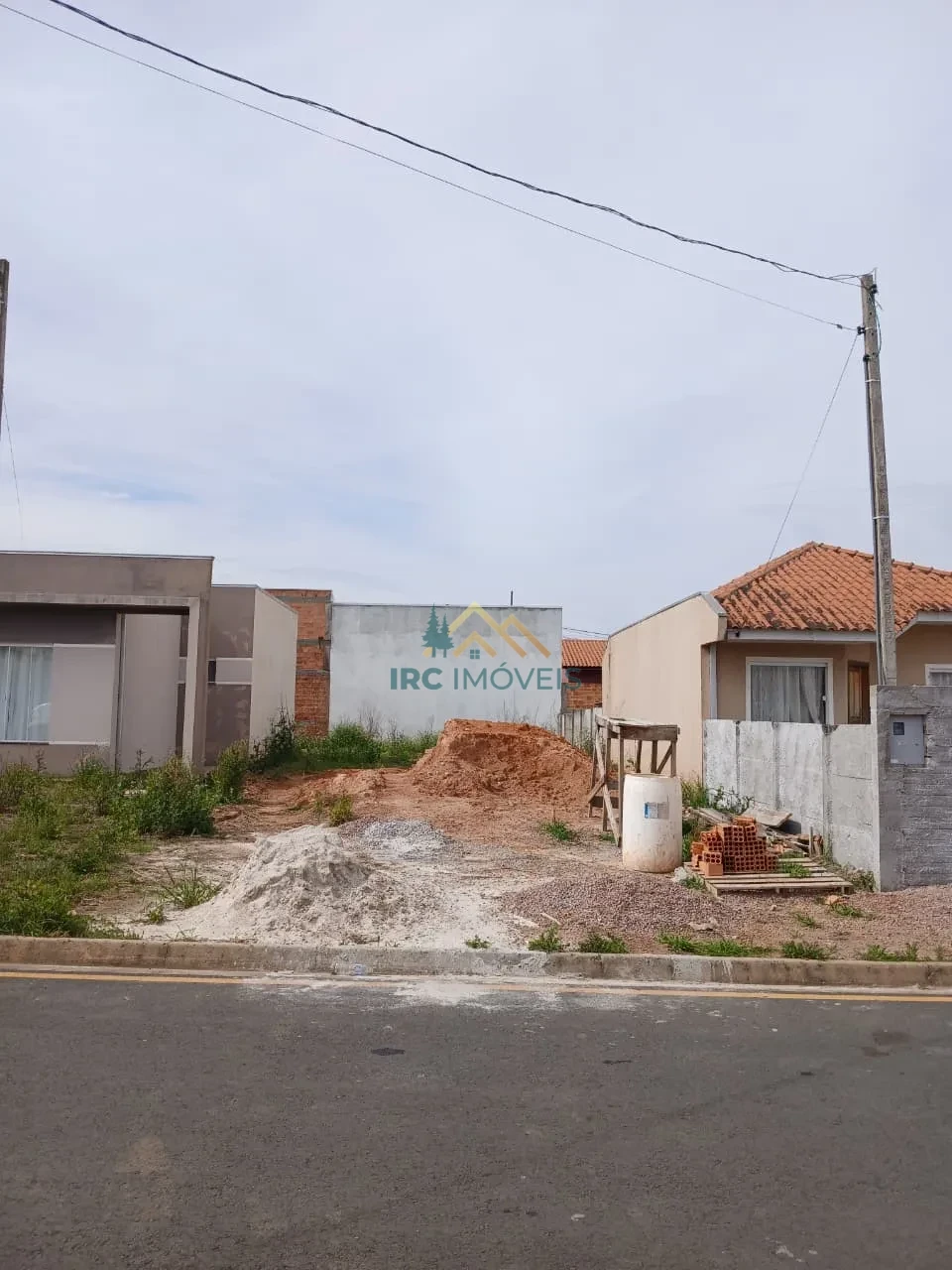 TERRENO - CAMPINHO PEQUENO