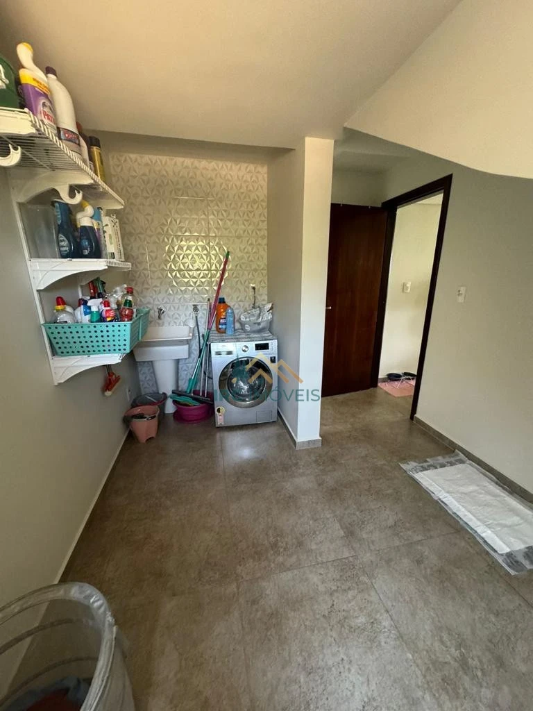 CASA - AVENIDA DOS PIONEIROS