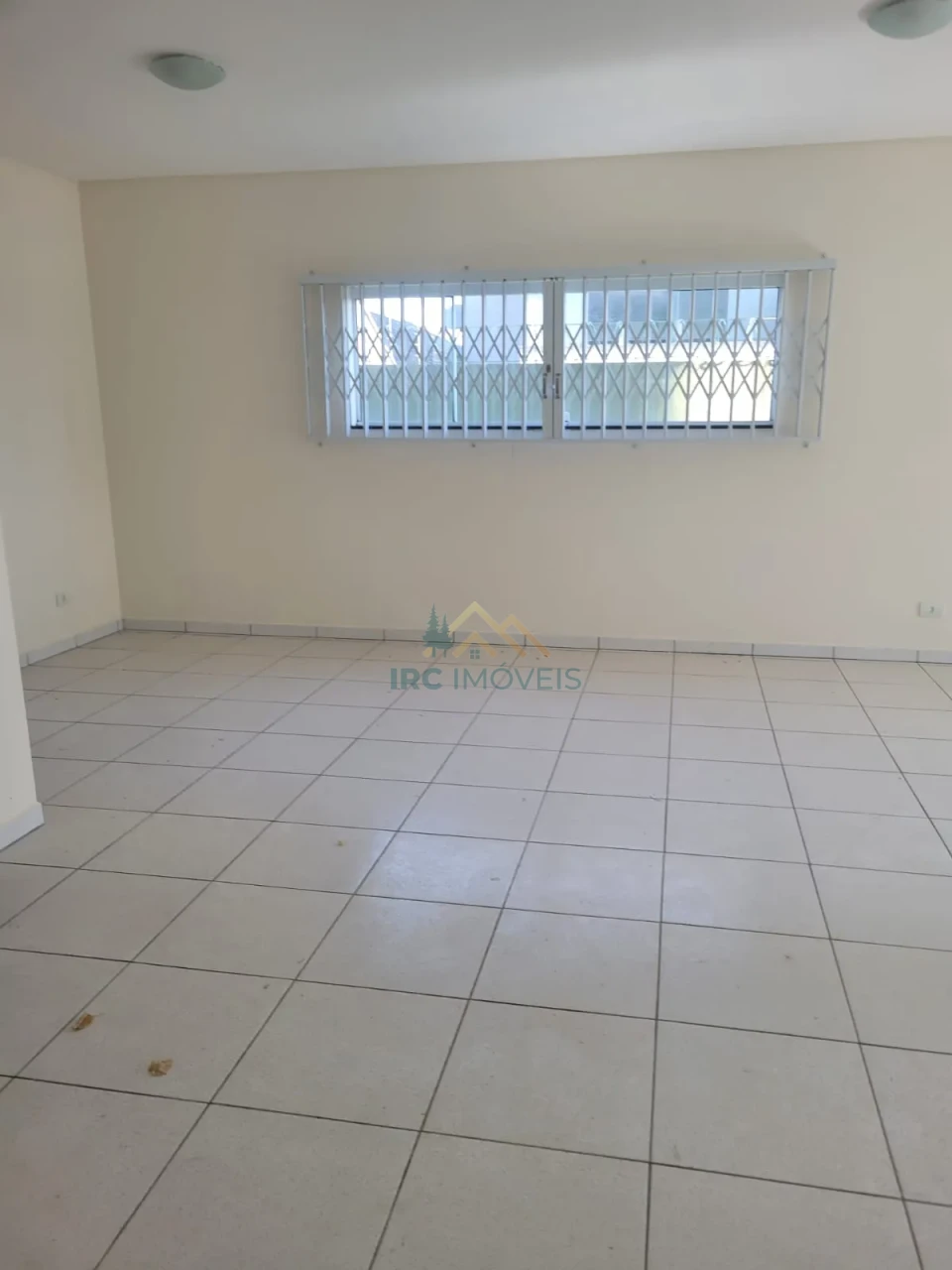 SALA COMERCIAL