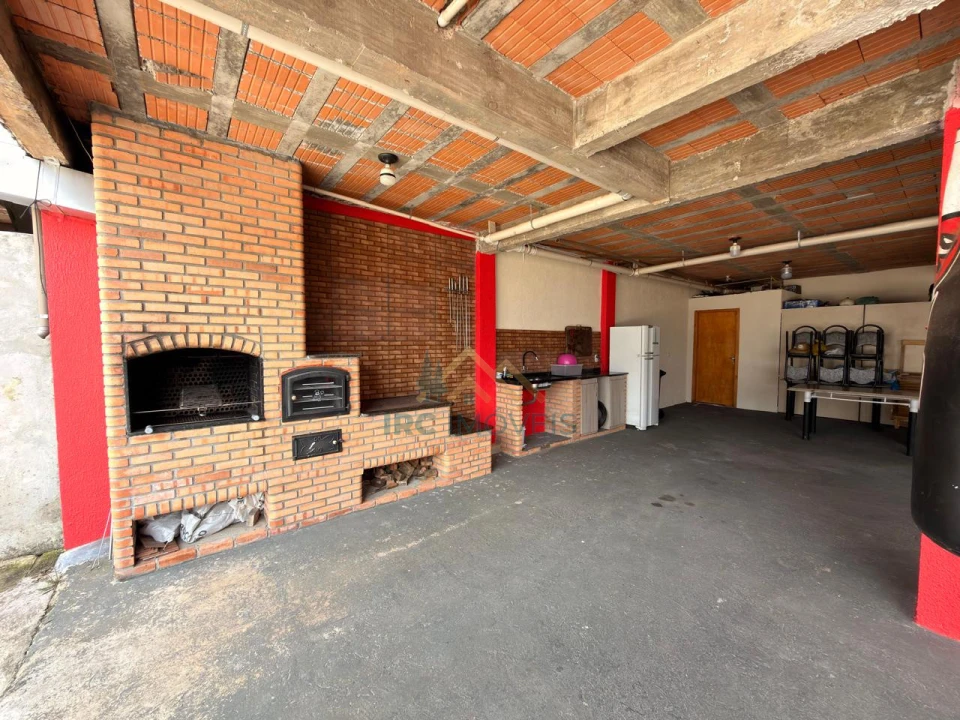 SOBRADO - AVENIDA DAS FLORES