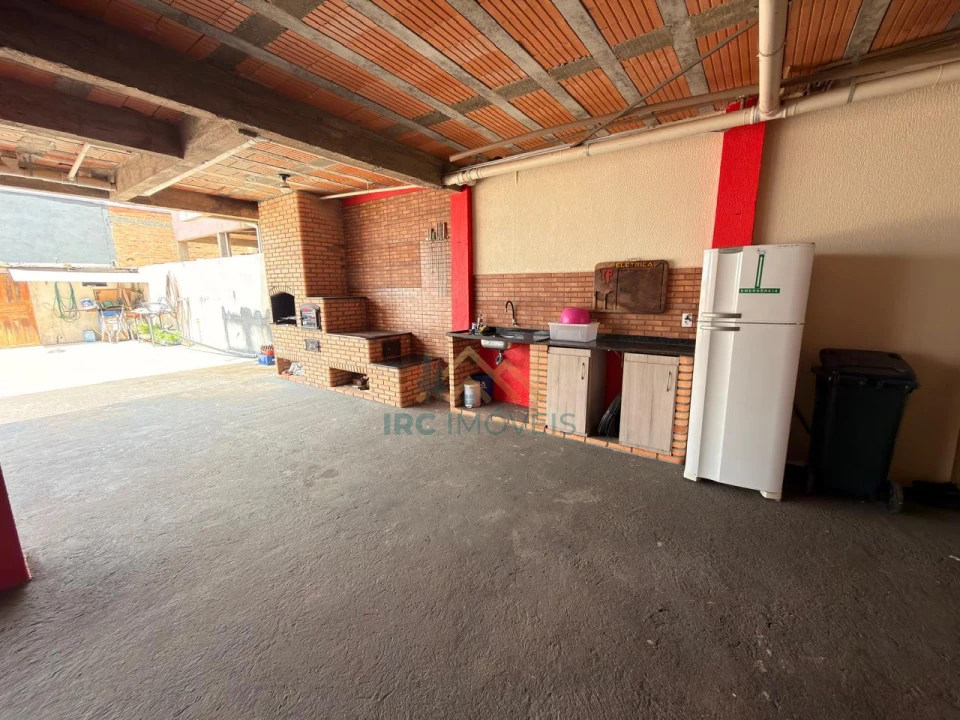 SOBRADO - AVENIDA DAS FLORES