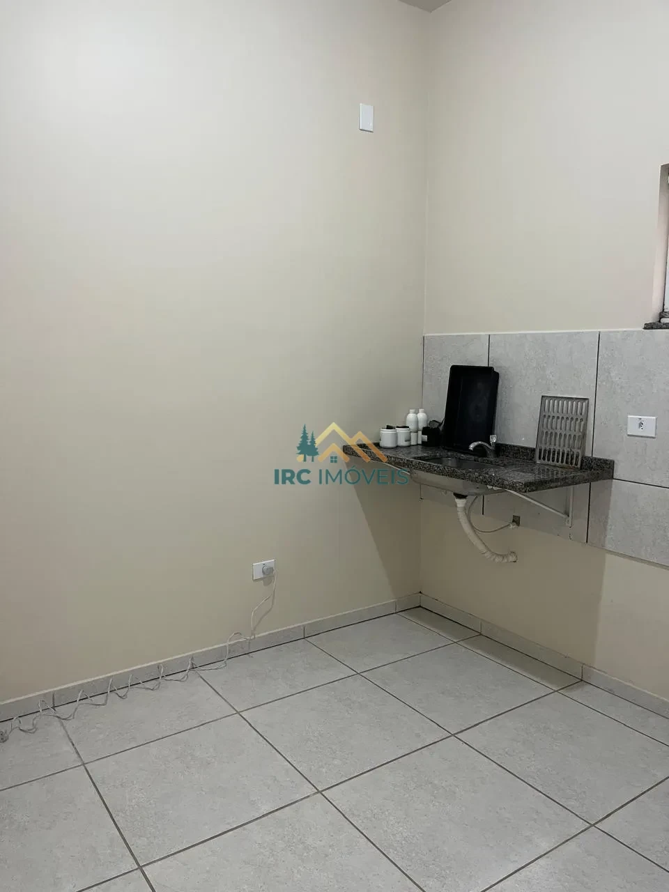 SALAS COMERCIAIS - AVENIDA DAS FLORES