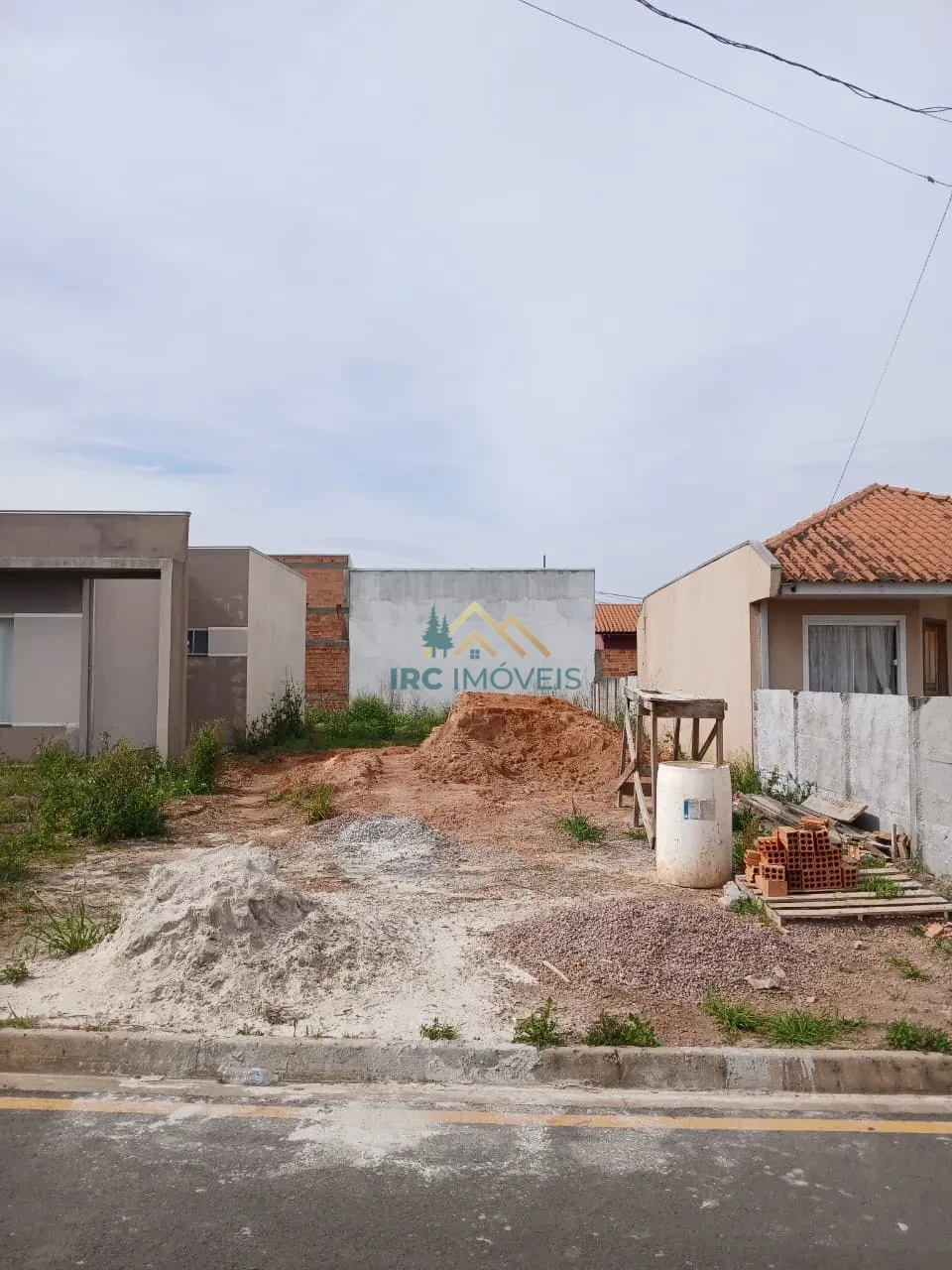 TERRENO - CAMPINHO PEQUENO