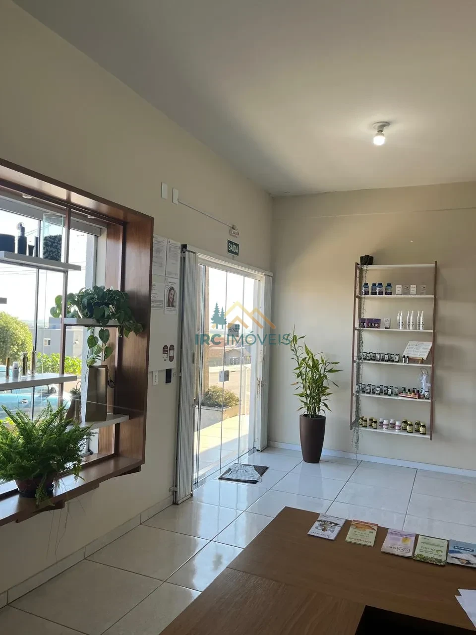 SALAS COMERCIAIS - AVENIDA DAS FLORES