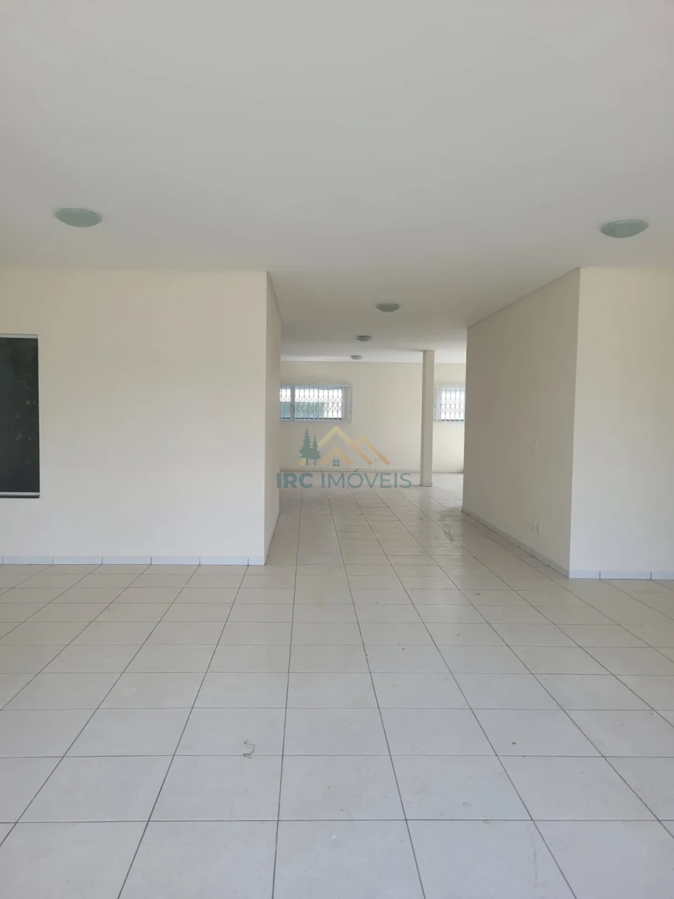SALA COMERCIAL