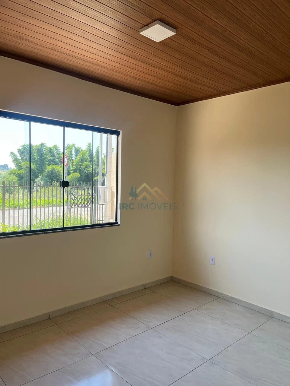 CASA - CAMPINHO PEQUENO