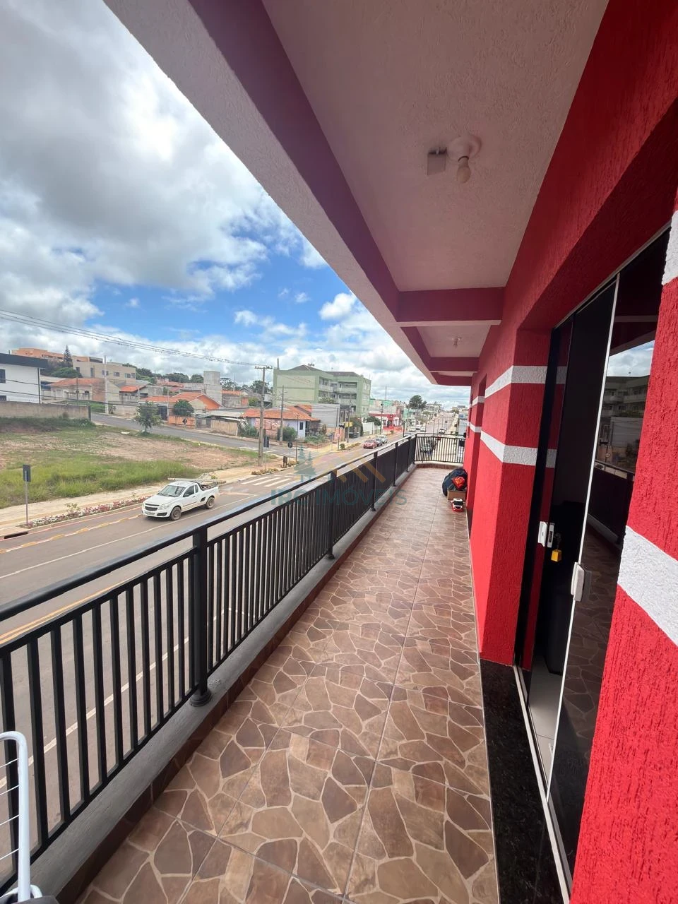 SOBRADO - AVENIDA DAS FLORES