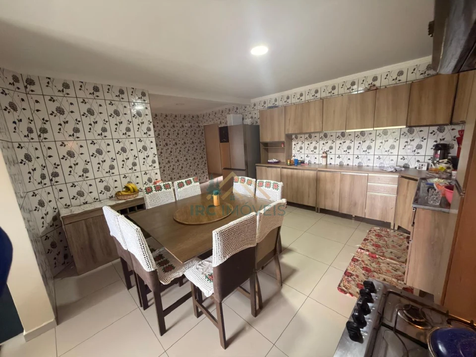 SOBRADO - AVENIDA DAS FLORES