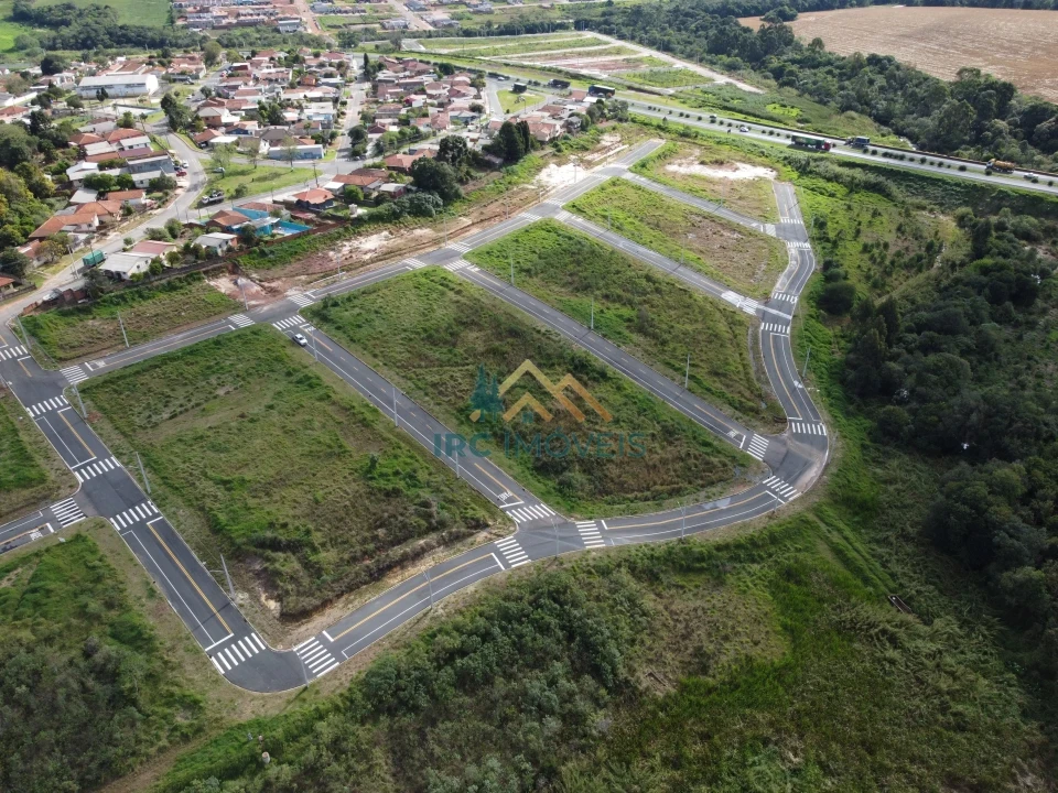 TERRENO - TULIPAS