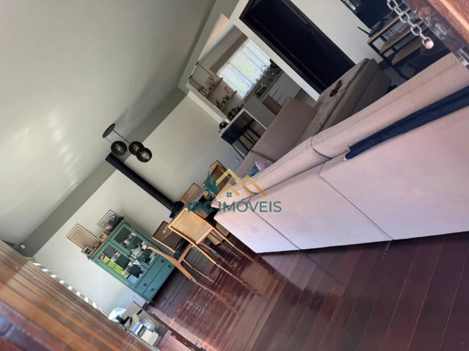 CASA - AVENIDA DOS PIONEIROS