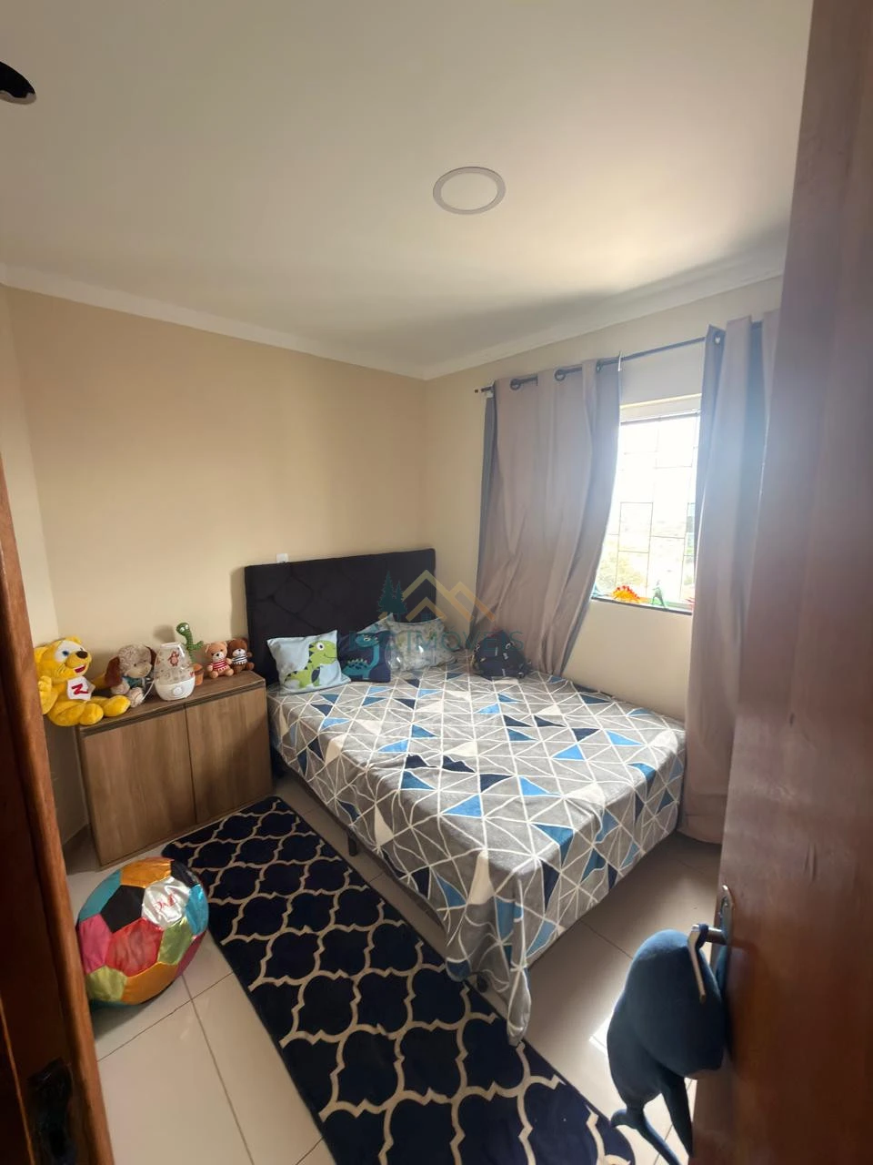 SOBRADO - AVENIDA DAS FLORES