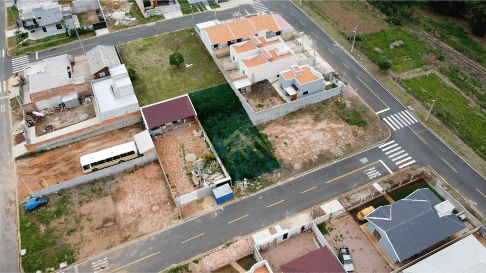 TERRENO - CAMPINHO PEQUENO