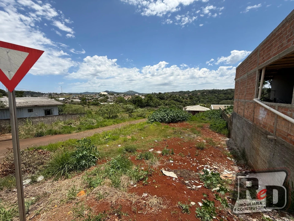 LOTE DE ESQUINA A VENDA NO CRISTO REI