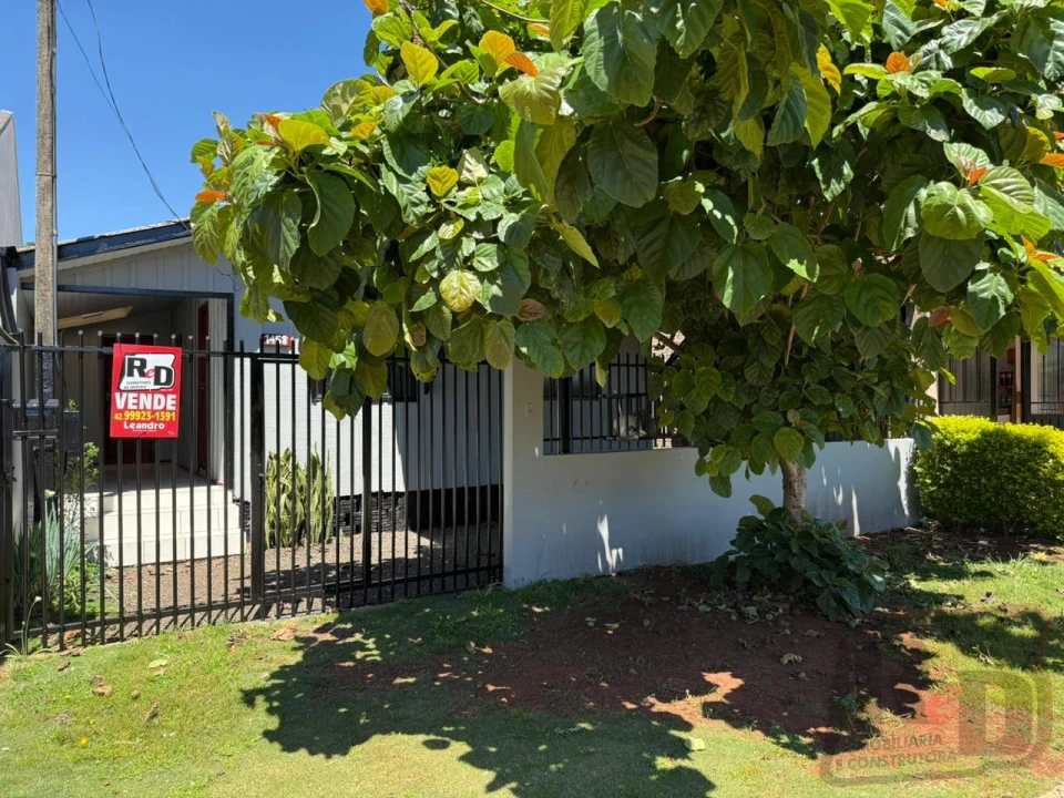 Imagens do imóveis Casa a venda  a 300 metros da rodoviária.