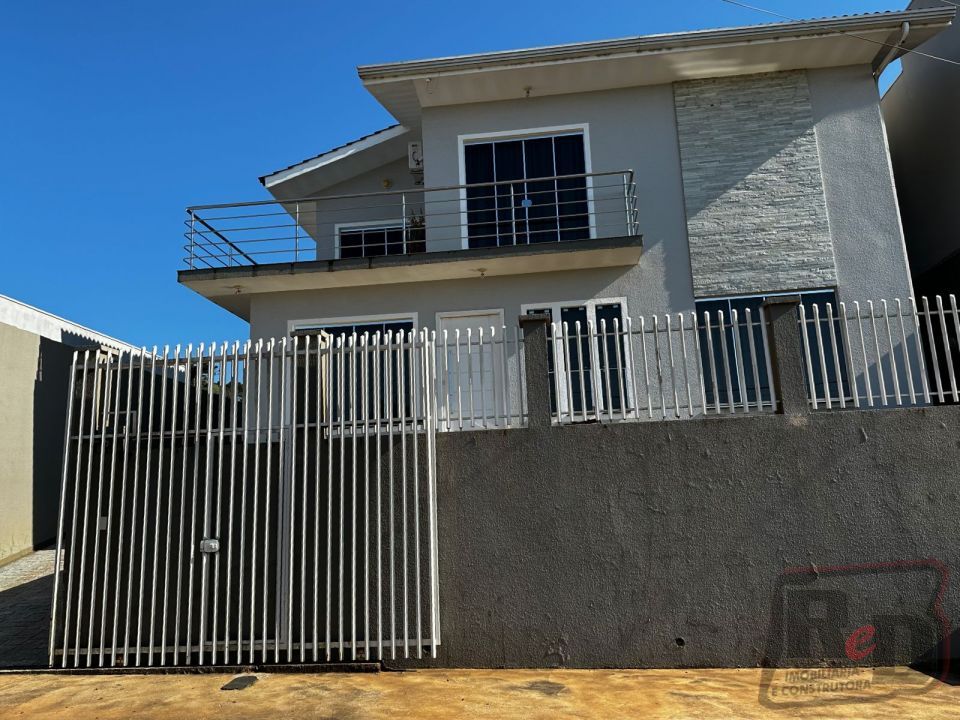 LINDO SOBRADO A VENDA NO CENTRO Imagens do imóveis LINDO SOBRADO A VENDA NO CENTRO