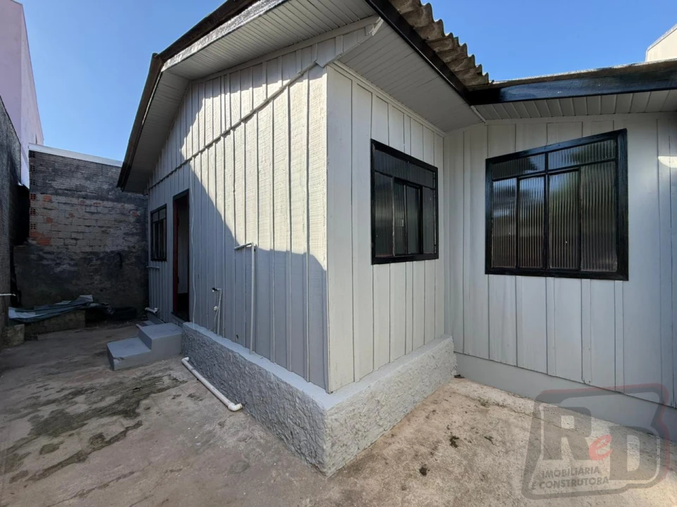 Imagens do imóveis Casa a venda  a 300 metros da rodoviária.