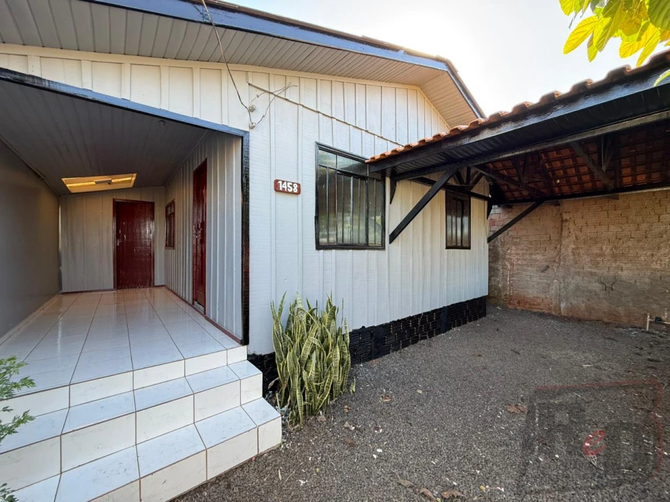 Imagens do imóveis Casa a venda  a 300 metros da rodoviária.