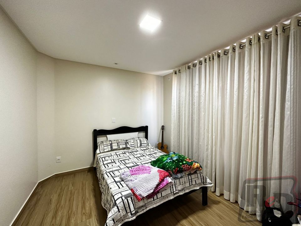 LINDO SOBRADO A VENDA NO CENTRO Imagens do imóveis LINDO SOBRADO A VENDA NO CENTRO