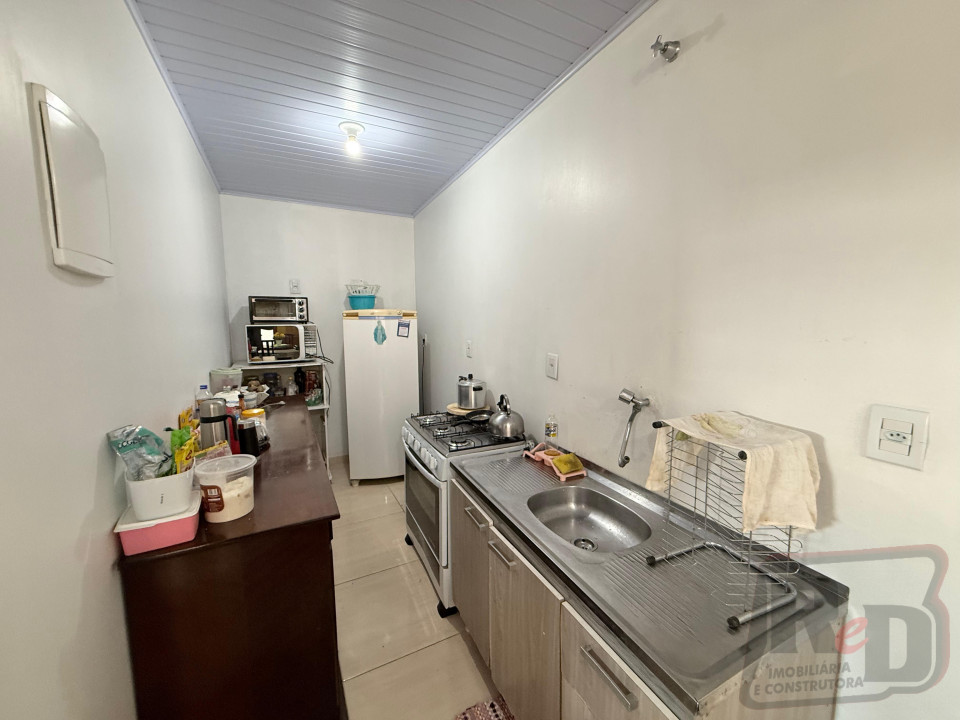 Imagens do imóveis CASA COM TERRENO AMPLO A VENDA NO BODANESE
