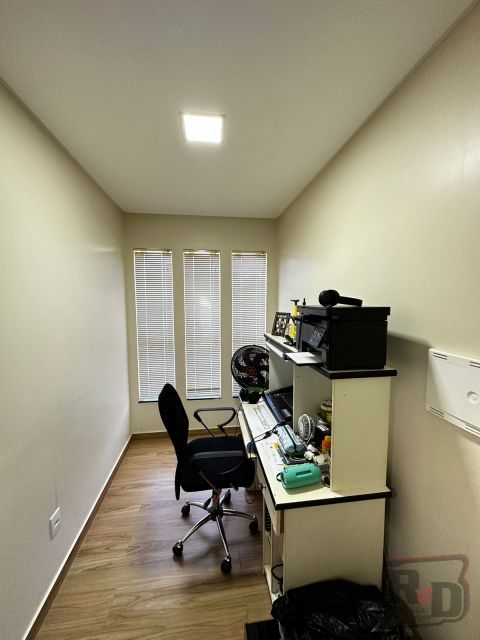 LINDO SOBRADO A VENDA NO CENTRO Imagens do imóveis LINDO SOBRADO A VENDA NO CENTRO