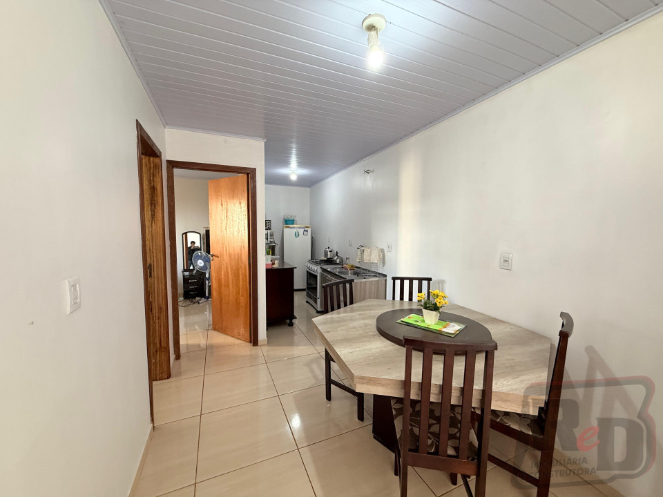 Imagens do imóveis CASA COM TERRENO AMPLO A VENDA NO BODANESE