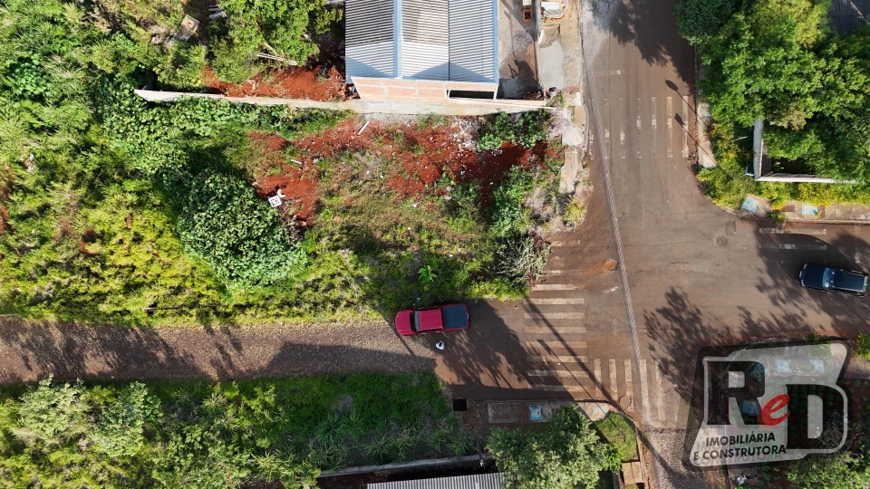 LOTE DE ESQUINA A VENDA NO CRISTO REI