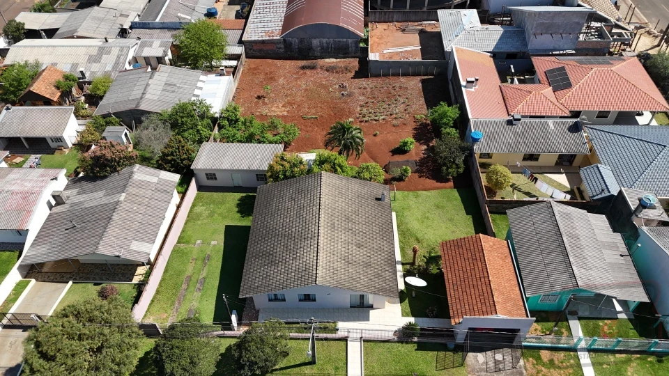 Imagens do imóveis CASA A VENDA NA RUA TIRADENTES
