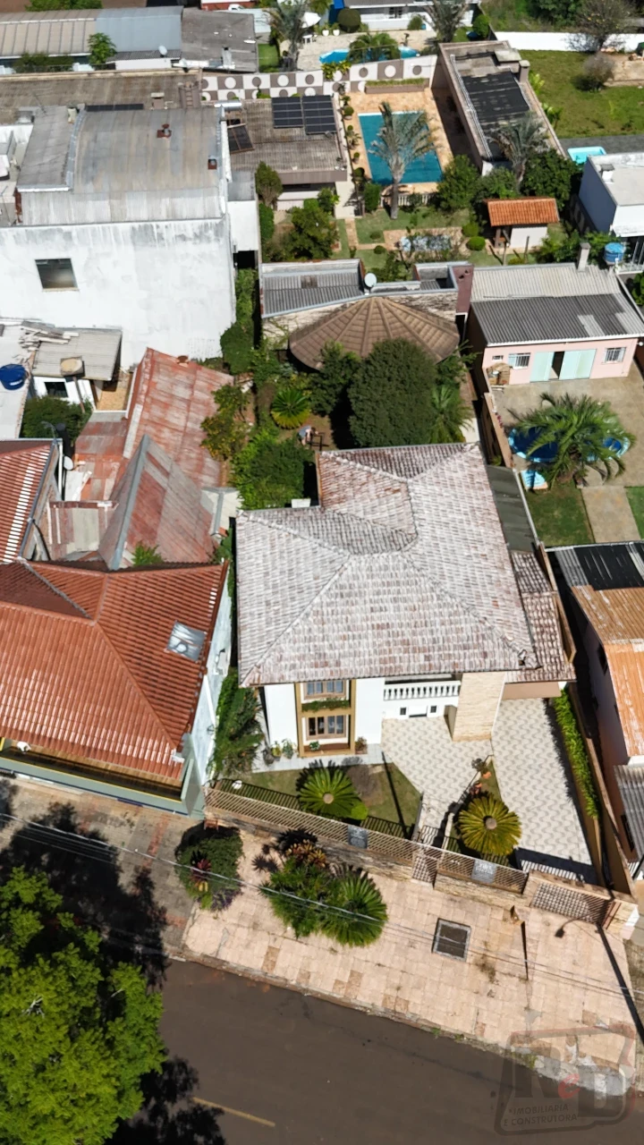 Imagens do imóveis EXCELENTE SOBRADO NO CENTRO de Laranjeiras do Sul