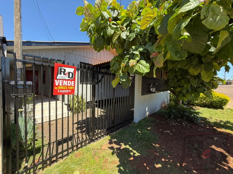 Imagens do imóveis Casa a venda  a 300 metros da rodoviária.