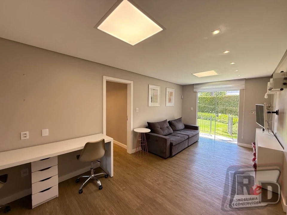 Imóvel raro, fora do padrão, para quem valoriza espaço, conforto e privacidade!