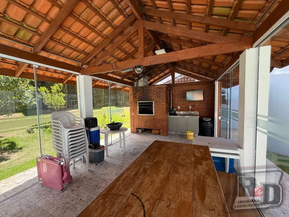 Imóvel raro, fora do padrão, para quem valoriza espaço, conforto e privacidade!