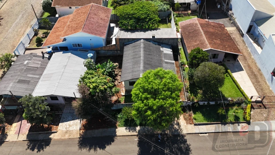 CASA A VENDA NO CENTRO
