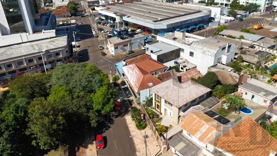 Imagens do imóveis EXCELENTE SOBRADO NO CENTRO de Laranjeiras do Sul