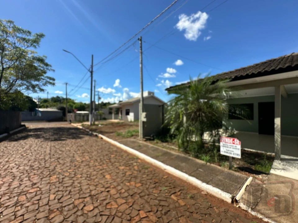 Imagens do imóveis CASA À VENDA – CONDOMÍNIO G20