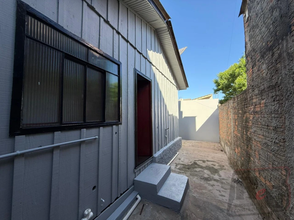 Imagens do imóveis Casa a venda  a 300 metros da rodoviária.