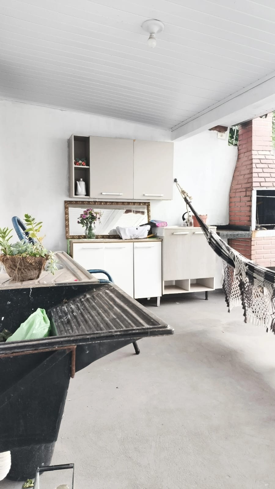 SOBRADO COM ÁREA DE LAZER NO PISO SUPERIOR