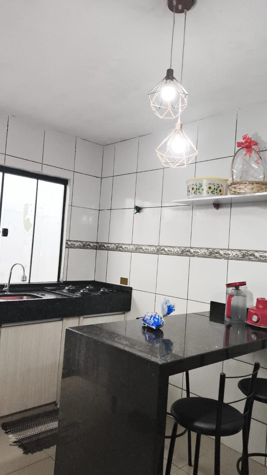 SOBRADO COM ÁREA DE LAZER NO PISO SUPERIOR