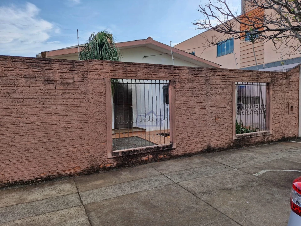 Imagens do imóveis CASA PARA LOCAÇÃO ARAPONGAS - PR