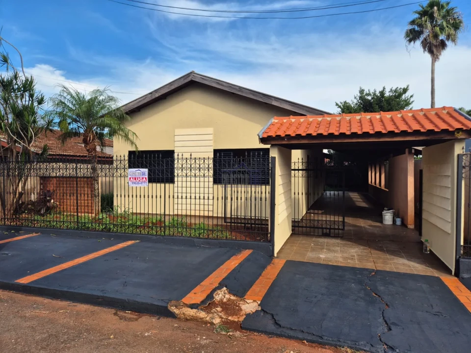 Imagens do imóveis CASA PARA LOCAÇÃO ARAPONGAS - PR