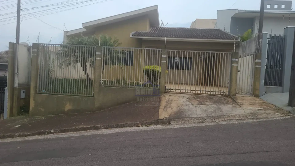 Imagens do imóveis Casa à venda 3 Quartos, 1 Suite, 2 Vagas, 300M², Arapongas - PR
